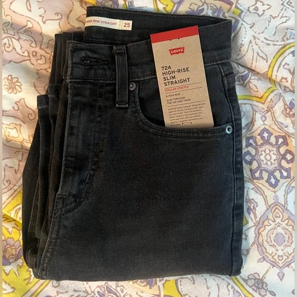 Levi’s 724 HIGH RISE SLIM STRAIGHT WOMEN'S JEANS - Picture 9 of 9